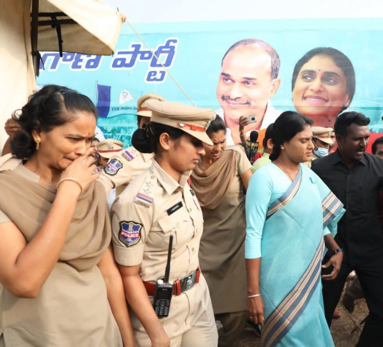 Ys Sharmila Arrest మానుకోటలో షర్మిల అరెస్ట్ హైదరాబాదుకు తరలింపు